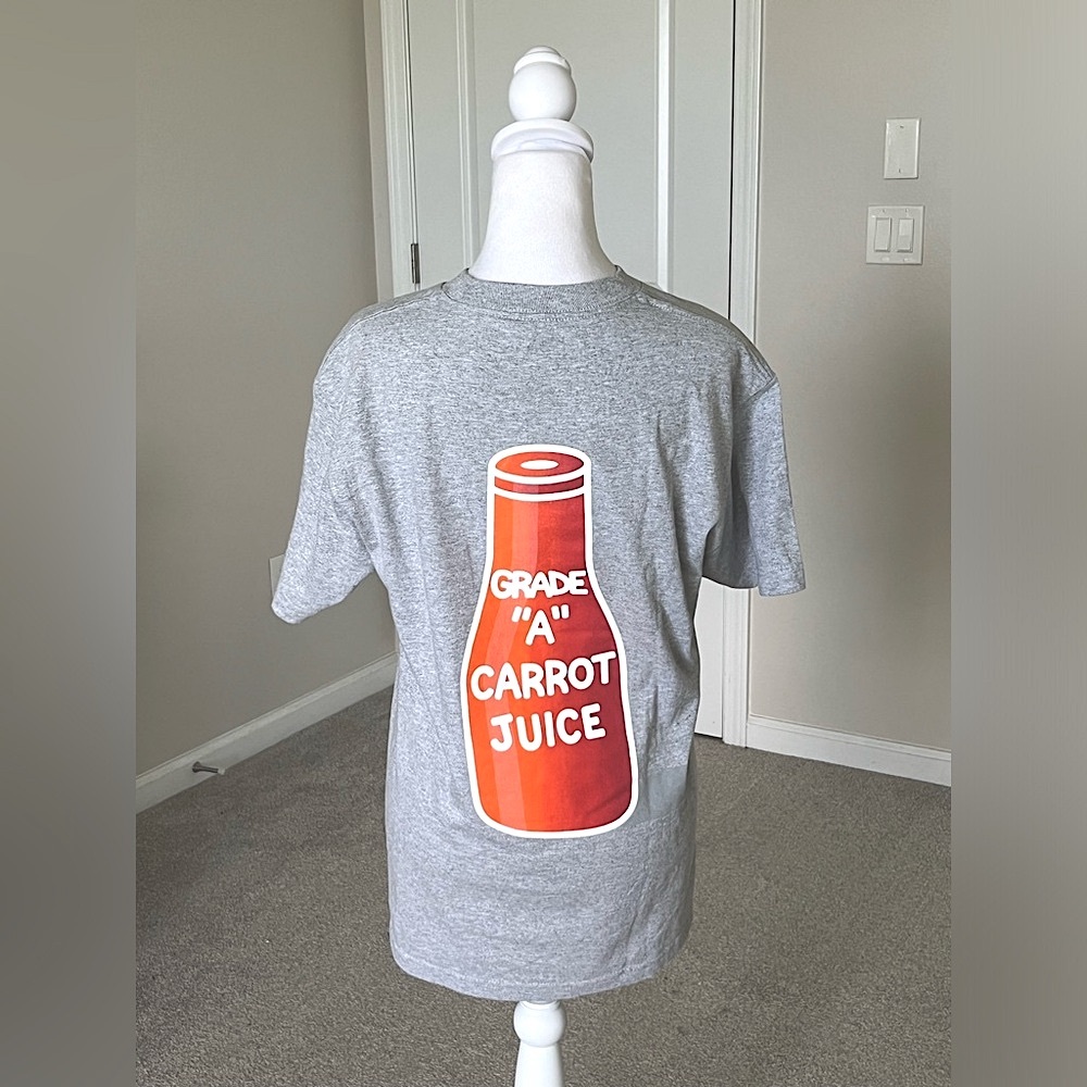 NWOT Mens Anwar Carrots Juice x Urban Outfitters TShirt Size Medium Color Gray